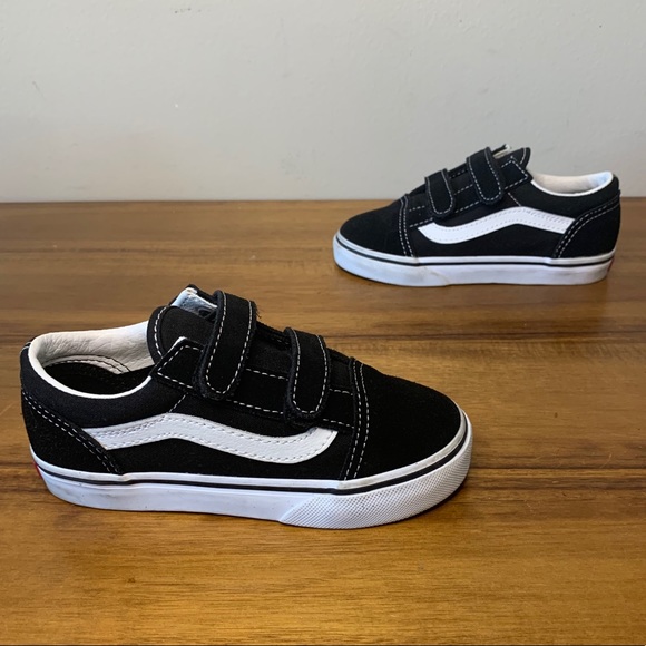 vans old skool with skinny jeans